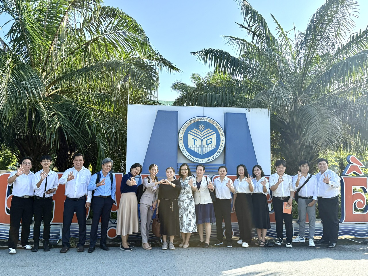 GIẢNG VIÊN VÀ SINH VIÊN KHOA NÔNG NGHIỆP VÀ THỦY SẢN, TRƯỜNG ĐẠI HỌC BẠC LIÊU THAM DỰ HỘI THẢO KHOA HỌC QUỐC GIA NĂM 2025, CHỦ ĐỀ “NÔNG NGHIỆP BỀN VỮNG VÌ AN NINH LƯƠNG THỰC VÀ AN TOÀN THỰC PHẨM - AFS 2025” TẠI TRƯỜNG ĐẠI HỌC TIỀN GIANG